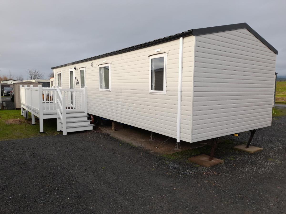 3 Bedroom Modern Caravan Sleeps Up To 8 밀롬 외부 사진